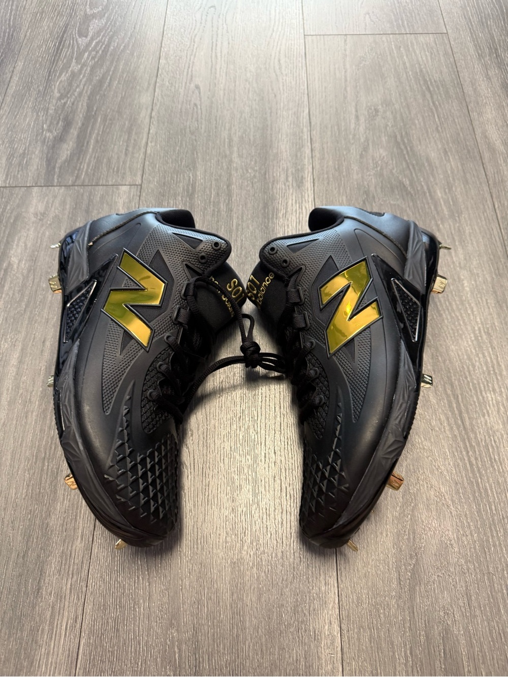 New Balance Shohei Ohtani 1 FuelCell Black Gold Baseball Cleats MSHOBK1 Size 9